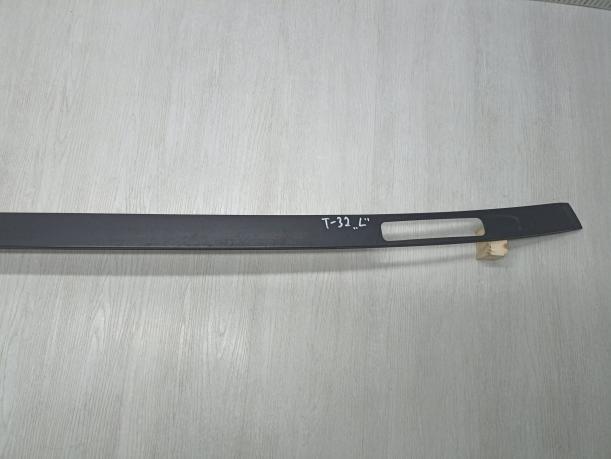 Молдинг крыши (под рейлинги) Ниссан Х-Трейл т32 738524CL1C