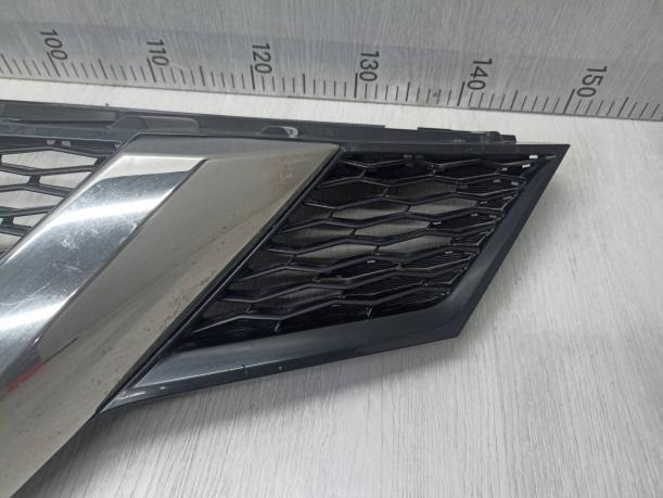 Решетка радиатора Ниссан Х-Трейл т32 623104CM1A