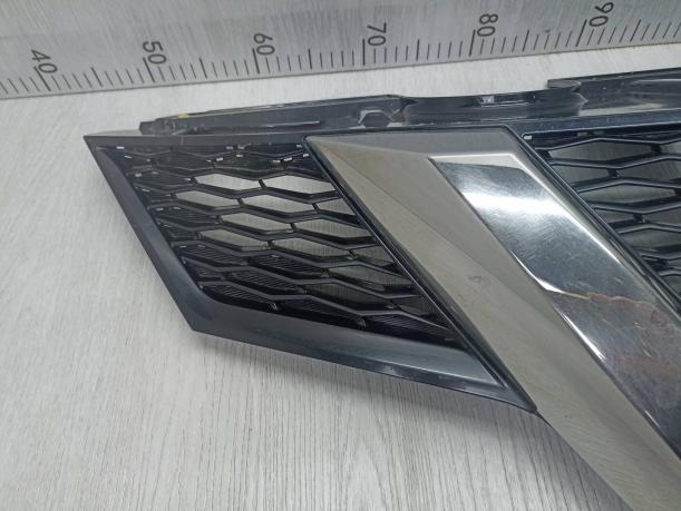 Решетка радиатора Ниссан Х-Трейл т32 623104CM1A