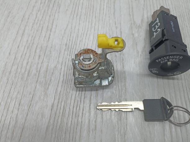 Личинка замка с ключом Ниссан Х-Трейл т32 998104CC1B
