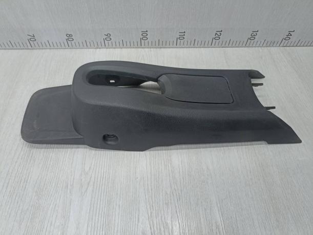 Накладка под ручник Лада Веста 8450008583