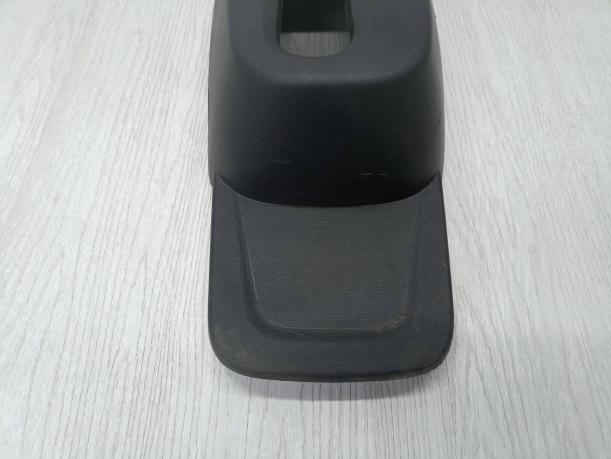 Накладка под ручник Лада Веста 8450008583
