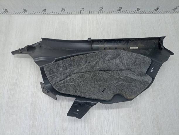 Обшивка задней стойки нижняя Лада Веста 8450008579