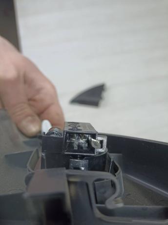 Накладка уголок зеркала Лада Веста 8450008047