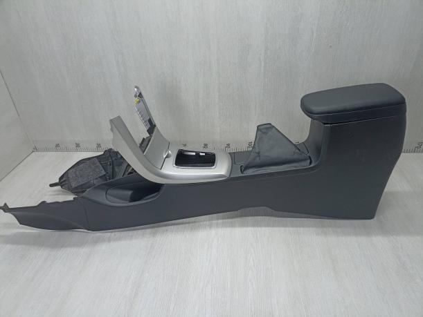 центральная консоль Toyota Corolla E150 5891012401B0