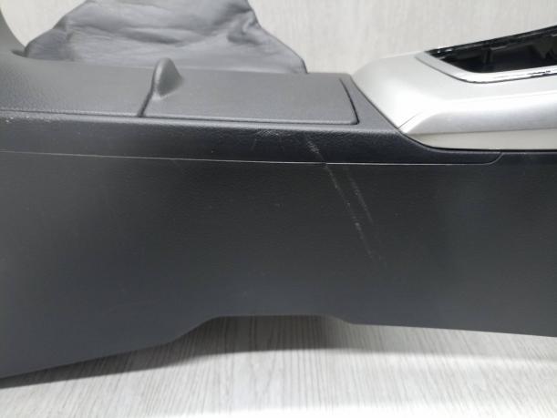 центральная консоль Toyota Corolla E150 5891012401B0