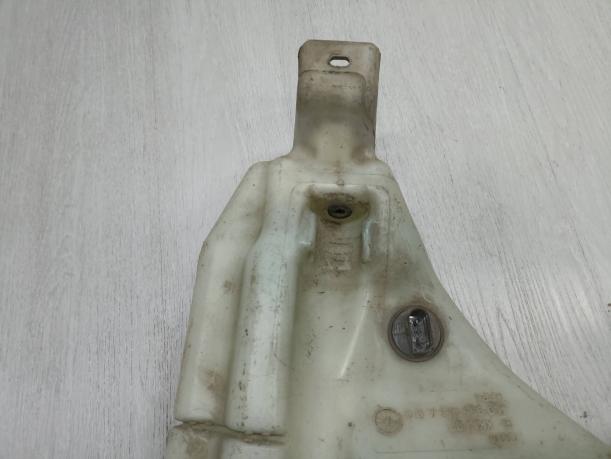  Бачок омывателя на Ауди Ку7  4L0955453