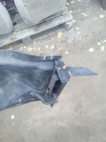 Водосток лобового стекла Ford Focus 2 4M51A01628AF