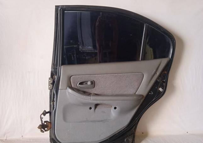 Дверь задняя правая Hyundai Elantra (XD) III 770042D040
