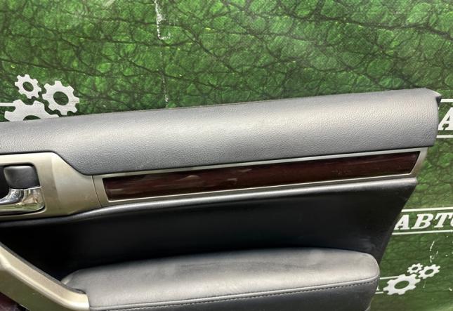 Обшивка боковой двери передняя правая Lexus Gx460 67610-60F70-C0