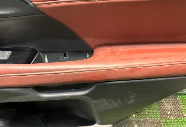 Обшивка боковой двери задняя правая Lexus Lx 67630-60S20-C0