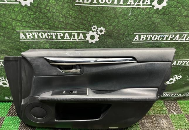 Обшивка боковой двери передняя правая Lexus Es 6 67610-33E60-21
