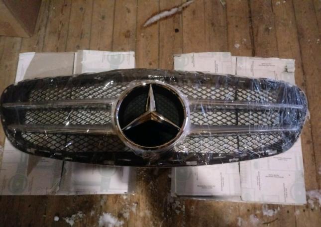 Решетка радиатора Mercedes E212 amg 