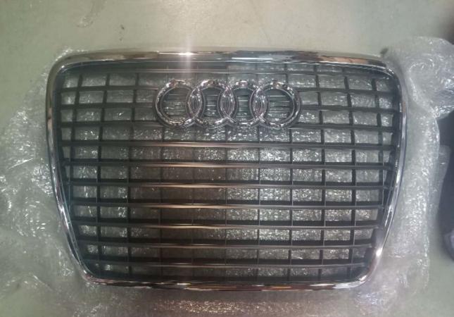 Решетка радиатора Audi A6C6 Рестайлинг 