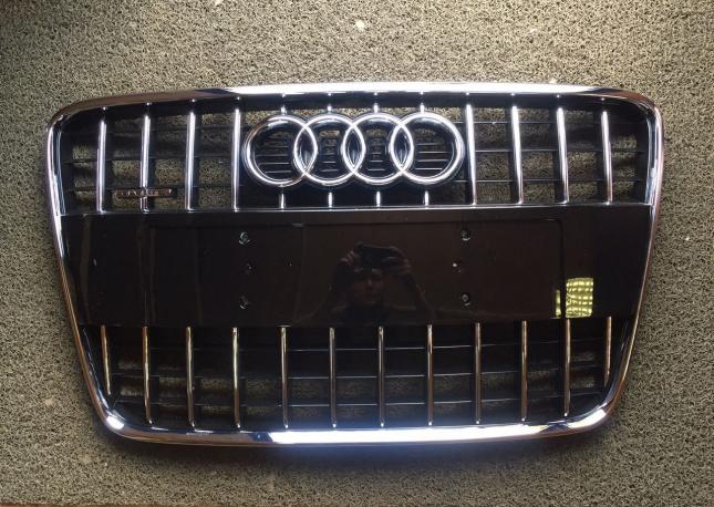 Решетка радиатора Audi Q7 17 