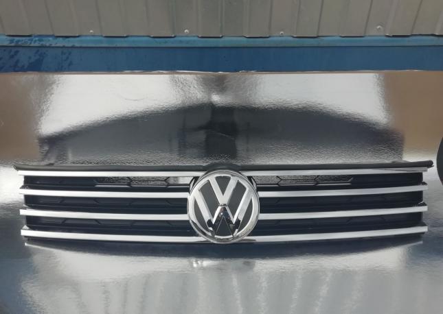 Решетка радиатора Volkswagen Touareg FL 