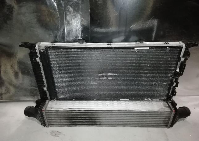 Кассета радиаторов на Audi A5 8T 1.8-2.0 aкпп 