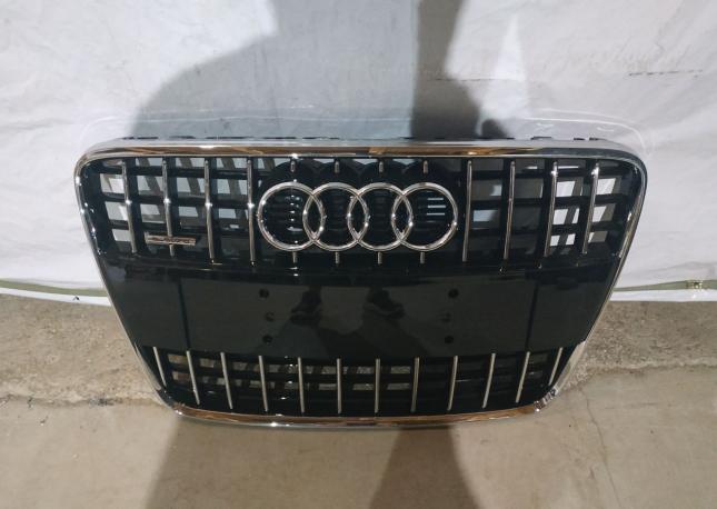 Решетка радиатора Audi Q7 4L 