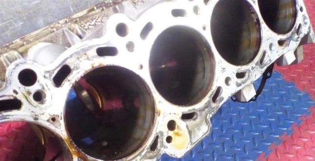 Блок двигателя голый  BMW X5 E53 11117502918