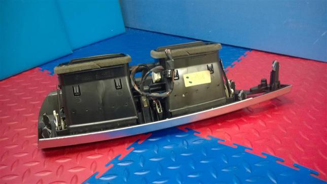 Дефлектор центральный в торпедо BMW X3 F25 64229184742д 64229184742д