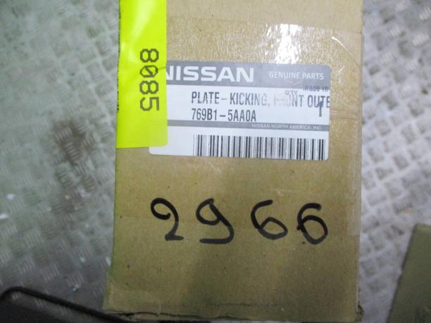 Накладка порога левая Nissan Murano Z52 769B15AA0A
