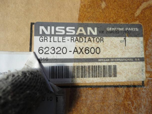 Решетка бампера Nissan Micra 62320AX600