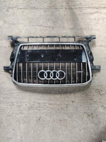 Декоративная решетка радиатора Audi Q5 8R0853651R