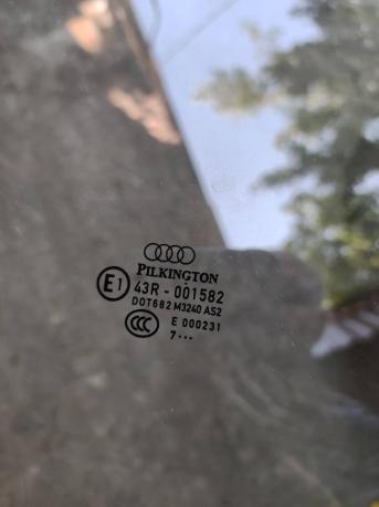 Стекло передней правой двери Audi Q7 4L0845202