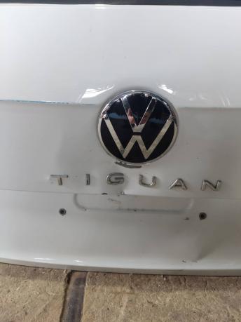 Крышка багажника Volkswagen Tiguan 2 5NA827025M