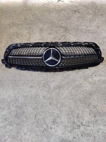 Декоративная решетка радиатора Mercedes W213 E A2138889400