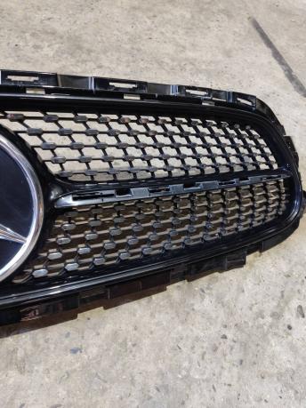 Декоративная решетка радиатора Mercedes W213 E A2138889400