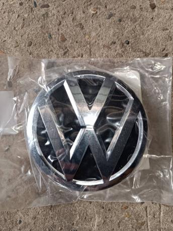 Эмблема задняя Volkswagen Passat CC 3AE853617
