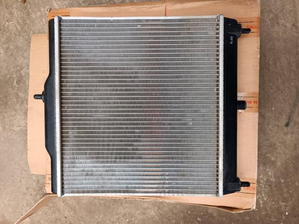 Радиатор охлаждения Kia Picanto 2531007011