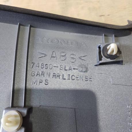 Накладка крышки багажника Honda Airwave 74890SLA00
