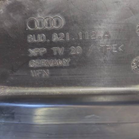 Пыльник крыла переднего правого Audi Q3 8U0821112A