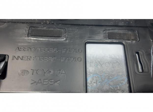 Спойлер на крышку багажника Toyota C-HR C HR  7555605040