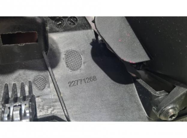 Дефлектор панели  Cadillac CTS III 2016 год 23171374