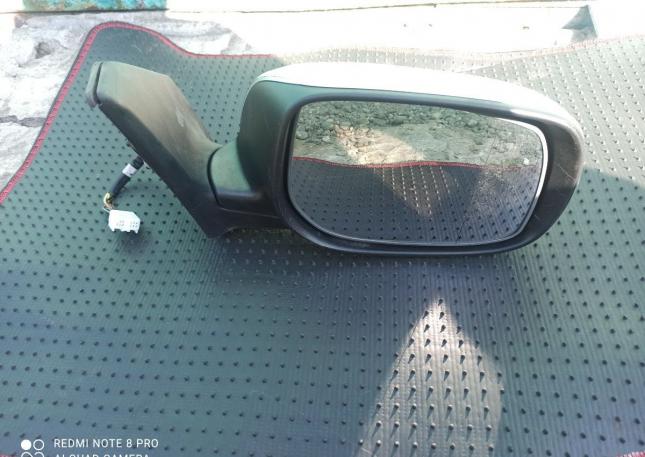 Зеркало боковое правое Toyota Avensis T250 