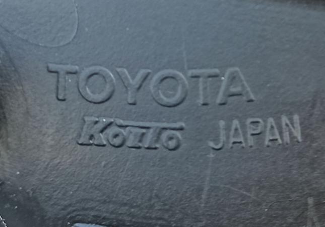 Фара правая Toyota Land Cruiser 200 
