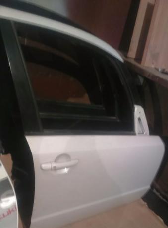Дверь передняя правая Suzuki SX4 до 2013г 