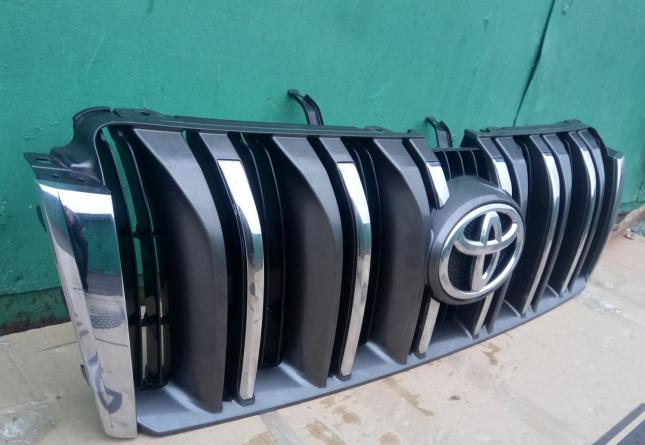 Решетка радиатора Toyota Prado 150 до 2013г 