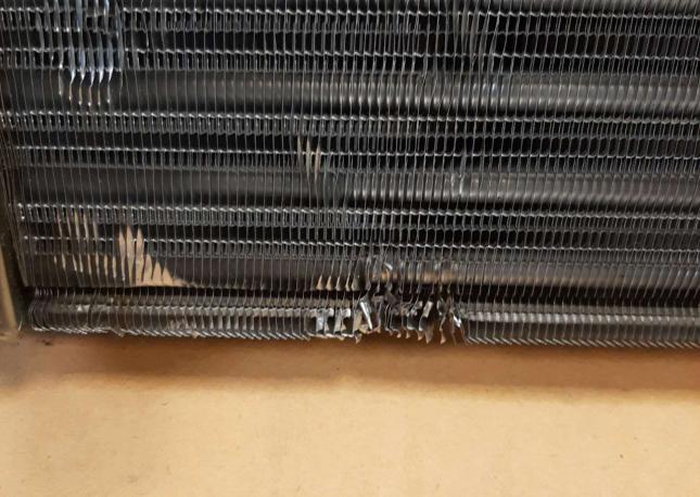 Радиатор охлаждающей Фольксваген Гольф 3 1.4-1.6 545174