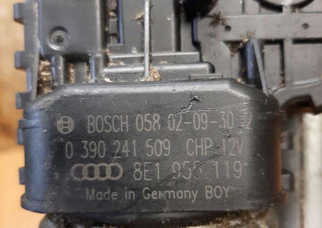 Трапеция стеклоочистителя с мотором Audi A4 B6 8E1955603D