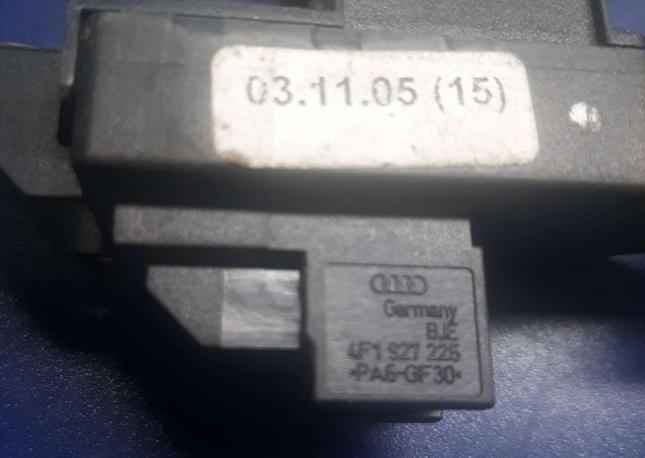 Кнопка ручника Audi A6C6 2004- 4f1927225 4f1927225