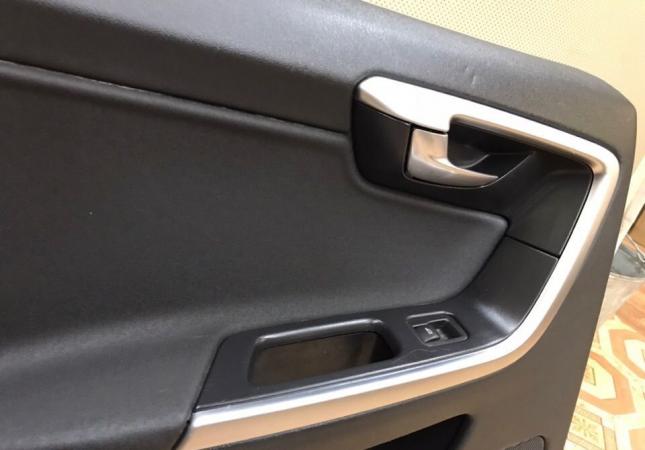 Обшивка двери задней левой Volvo XC60 2008-2017 