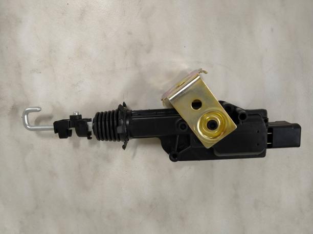 Актуатор двери Lincoln Town Car 2 2F2Z16218A42BA