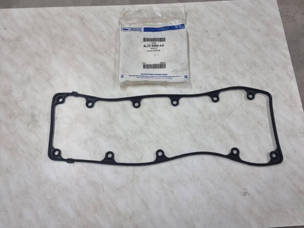 Прокладка клапанной крышки Ford Explorer 4.6 4L2Z6584AA
