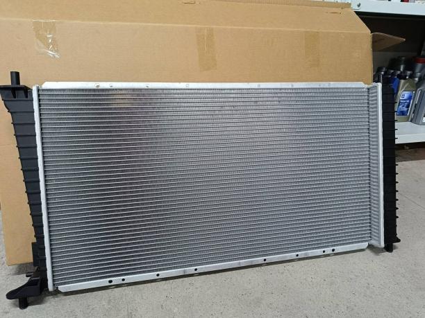 Радиатор основной Lincoln Navigator 2 4L348005AC