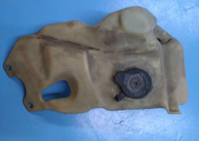 Бачок омывателя chevrolet lumina 22144532
