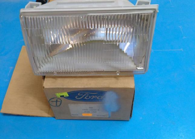 Фара Lincoln Town Car 89-94 F0VY13007B